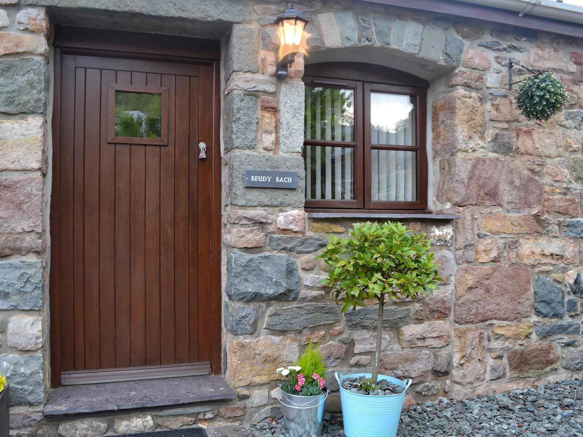 Villa Beudy Bach Brynsiencyn Exterior foto